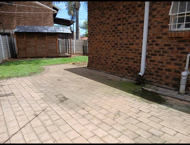 4 BEDROOM HOUSE TO LET IN SUNAIR PARK